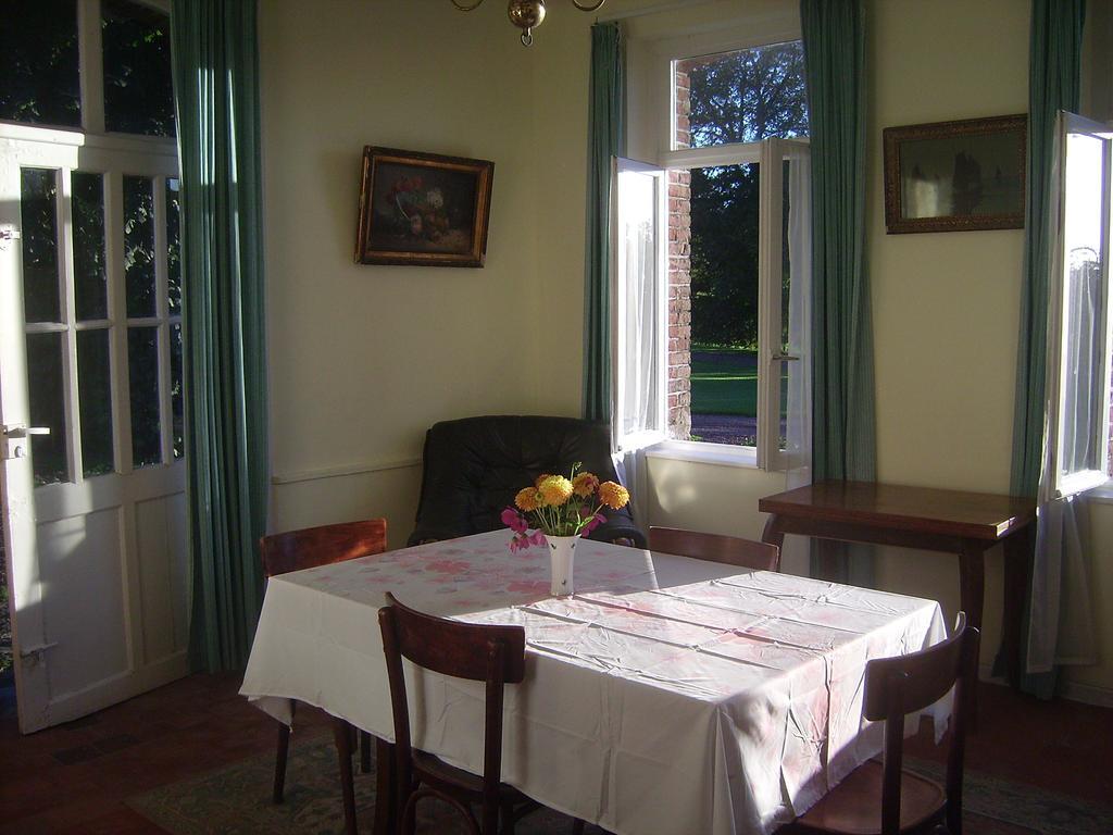 Chambres D'Hotes & Gites Du Chateau De Grand Rullecourt Phòng bức ảnh